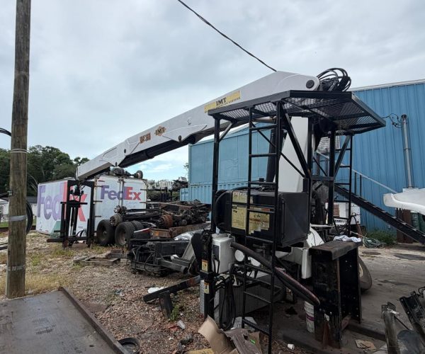 2013 IMT 24562 KNUCKLE BOOM CRANE WITH FLATBED PLATFORM AND COMPLETE SUBFRAME 001