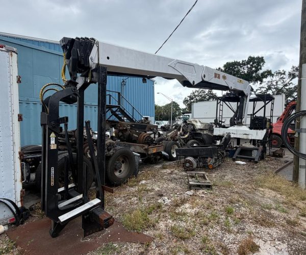 2013 IMT 24562 KNUCKLE BOOM CRANE WITH FLATBED PLATFORM AND COMPLETE SUBFRAME 003