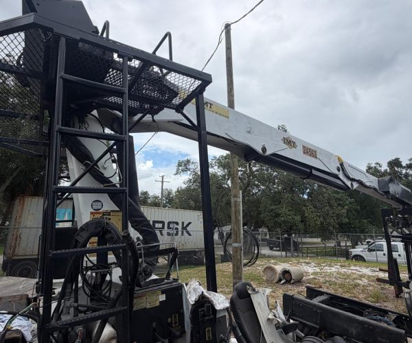 2013 IMT 24562 KNUCKLE BOOM CRANE WITH FLATBED PLATFORM AND COMPLETE SUBFRAME 005