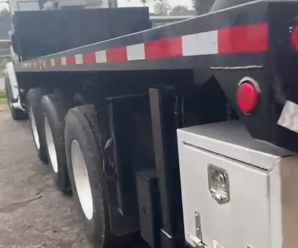 2013-NATIONAL-NBT30-30-TON-BOOM-TRUCK-CRANE-009