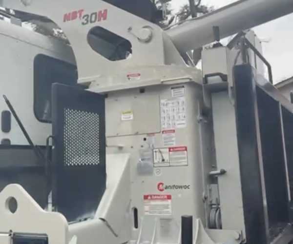 2013-NATIONAL-NBT30-30-TON-BOOM-TRUCK-CRANE-010