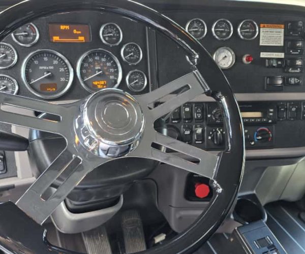 2013 PETERBILT 365 DUMP TRUCK TRI-AXLE WSTEEREABLE THIRD AXLE 007