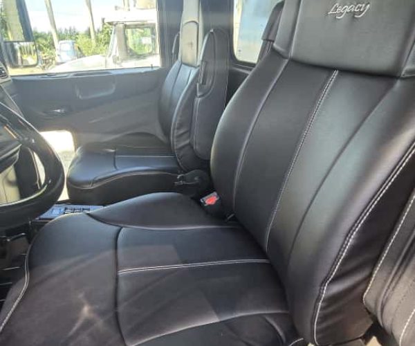 2013 PETERBILT 365 DUMP TRUCK TRI-AXLE WSTEEREABLE THIRD AXLE 011