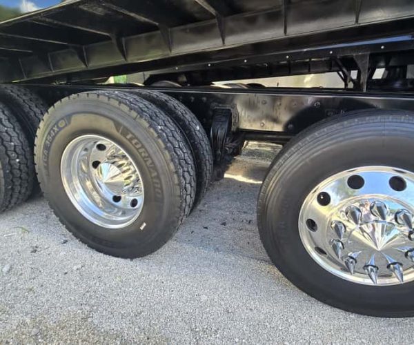 2013 PETERBILT 365 DUMP TRUCK TRI-AXLE WSTEEREABLE THIRD AXLE 020