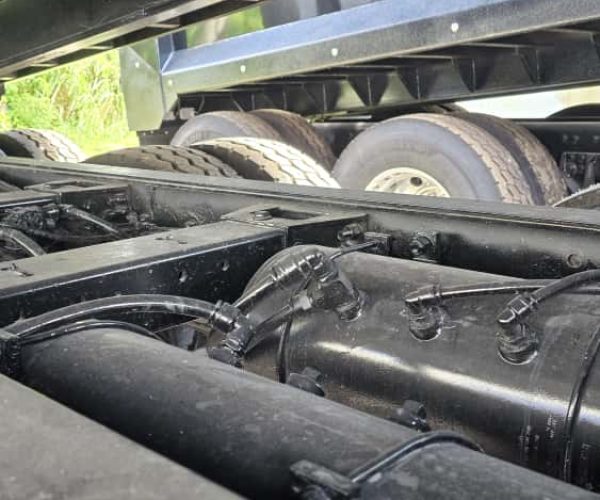 2013 PETERBILT 365 DUMP TRUCK TRI-AXLE WSTEEREABLE THIRD AXLE 024