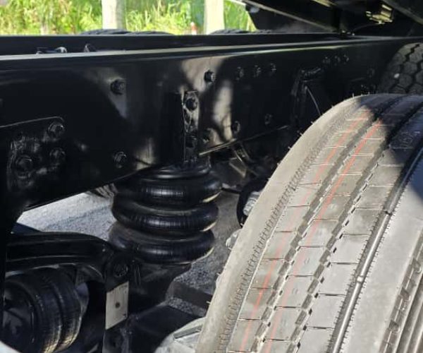 2013 PETERBILT 365 DUMP TRUCK TRI-AXLE WSTEEREABLE THIRD AXLE 026