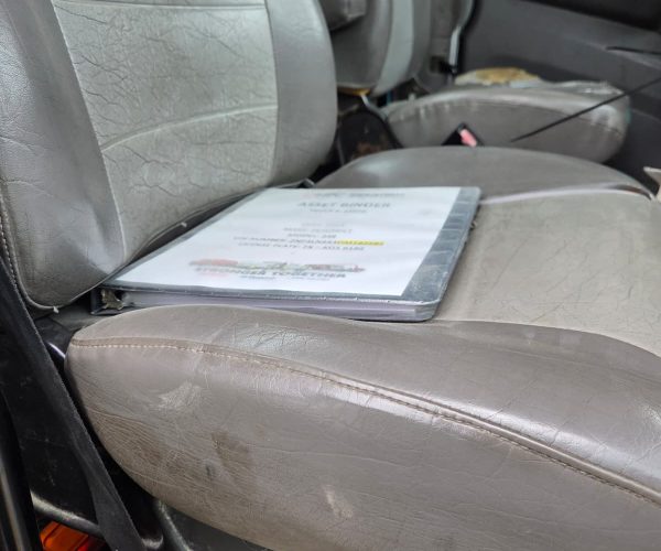 2013 PETERBILT 384 6X4 VACUUM TANK TRUCK STEEL 3000 GALLON 005