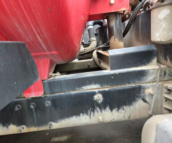 2013 PETERBILT 384 6X4 VACUUM TANK TRUCK STEEL 3000 GALLON 006