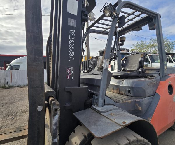 2013 TOYOTA FORKLIFT 8FD45U 8.250 LBS 007