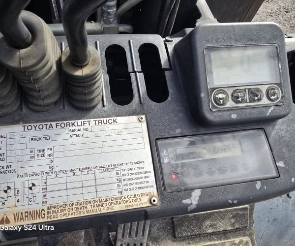 2013 TOYOTA FORKLIFT 8FD45U 8.250 LBS 013