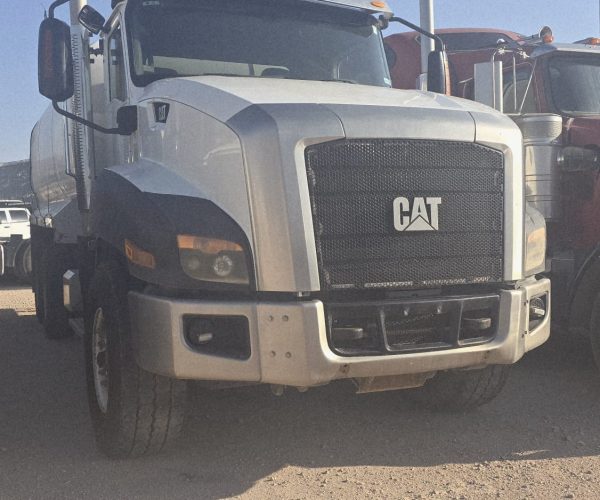 2014 CATERPILLAR CT660S TANDEM WATER TANK TRUCK 002