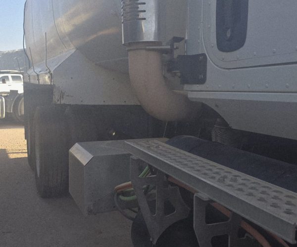 2014 CATERPILLAR CT660S TANDEM WATER TANK TRUCK 017