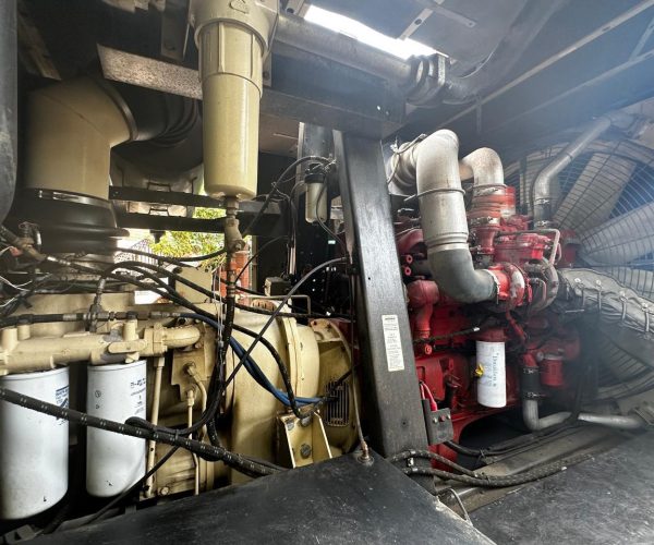 2014 DOOSAN XHP1170WCU× HIGH-PRESSURE AIR COMPRESSOR 011