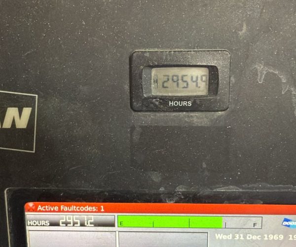 2014 DOOSAN XHP1170WCU× HIGH-PRESSURE AIR COMPRESSOR 014