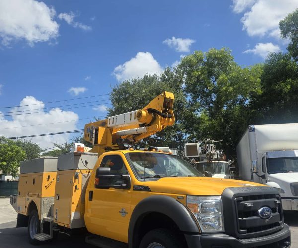 2014 FORD 550 4X4 UTILITY TRUCK DIESEL ALTEC AT40 45FT 001