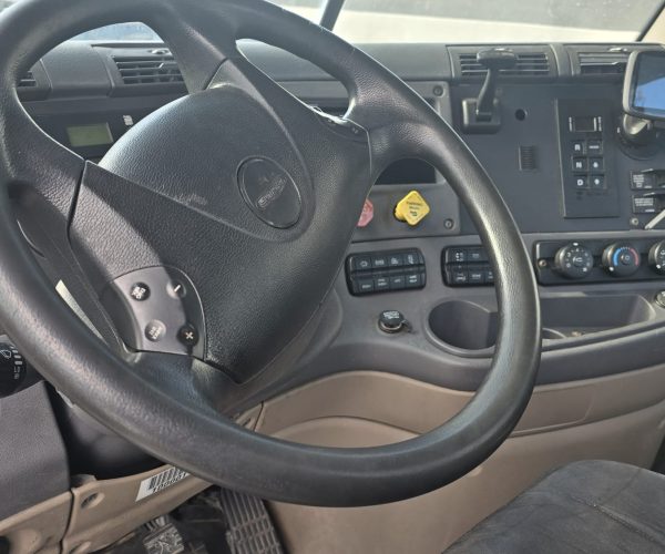 2014 FREIGHTLINER CASCADIA DAY CAB SINGLE AXLE 007