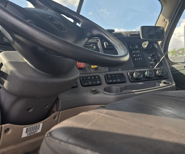 2014 FREIGHTLINER CASCADIA DAY CAB SINGLE AXLE 008