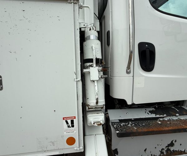 2014 FREIGHTLINER M2 DIGGER TEREX 6054, 30.000 LB 017