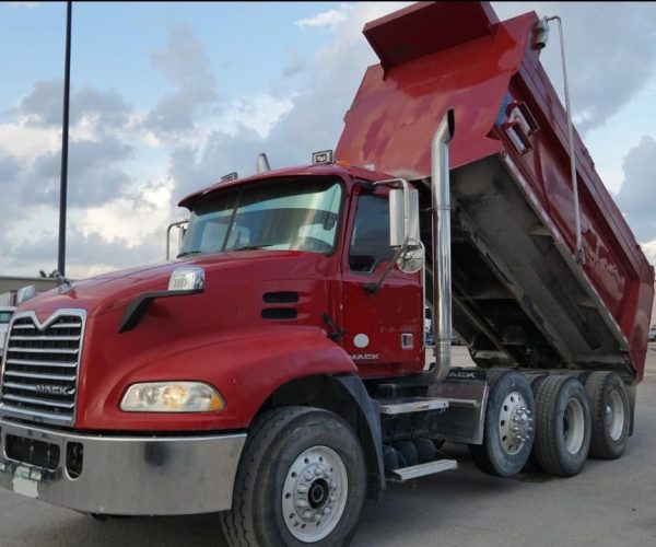 2014 MACK CXU613 DUMP TRUCK TRI-AXLE 003