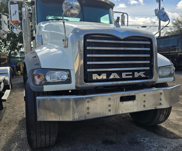 2014-MACK-GRANITE-CABIN-CHASSIS-15-FT-LONG-TANDEM-DOUBLE-FRAME NUEVAS 003