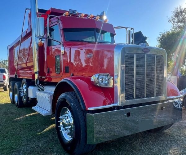 2014 PETERBILT 265 DUMP TRUCK TRI-AXLE ORIGINAL DUMP TRUCK 004