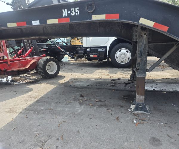 2014 PITTS LB52-38CS TRI-AXLE LOWBOY TRAILER 52 TONS 104,000 007