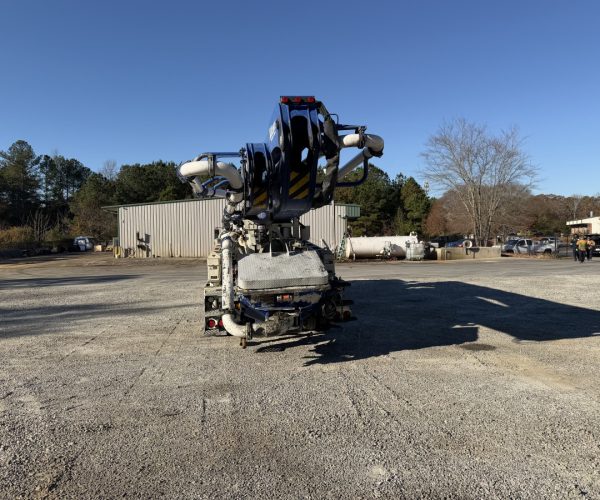 2015 ALLIANCE 41METERS CONCRETE PUMP MOUNTED ON 2015 MACK MRU613 004