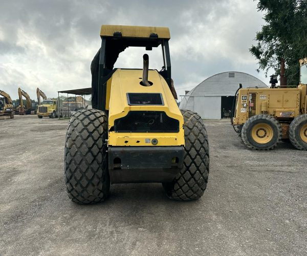 2015 BOMAG 211-5 SMOOTH DRUM 84INCH ROLLER COMPACTOR 002