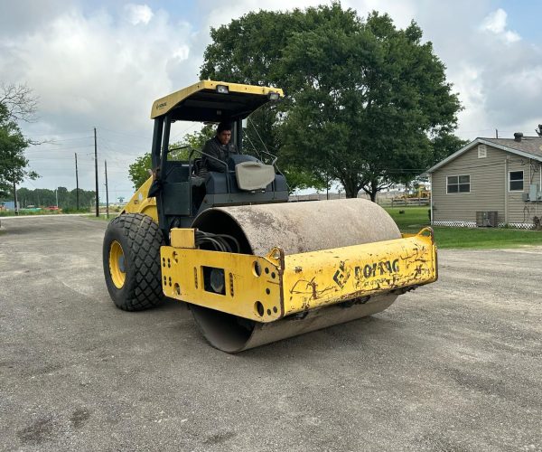 2015 BOMAG 211-5 SMOOTH DRUM 84INCH ROLLER COMPACTOR 004