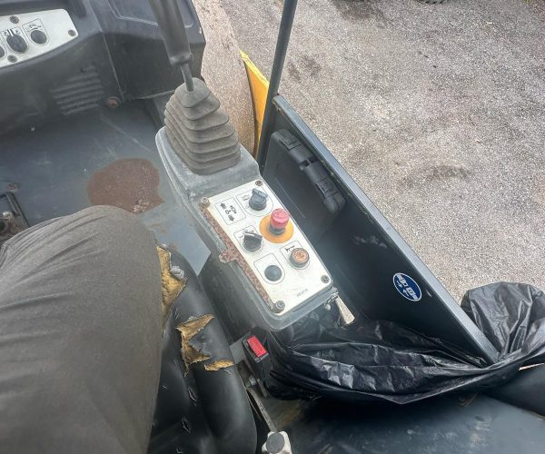 2015 BOMAG 211-5 SMOOTH DRUM 84INCH ROLLER COMPACTOR 008