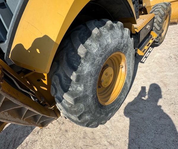 2015-CATERPILLAR-420F-BACKHOE-4X4-AUXILIARY-HYDRAULICS-018