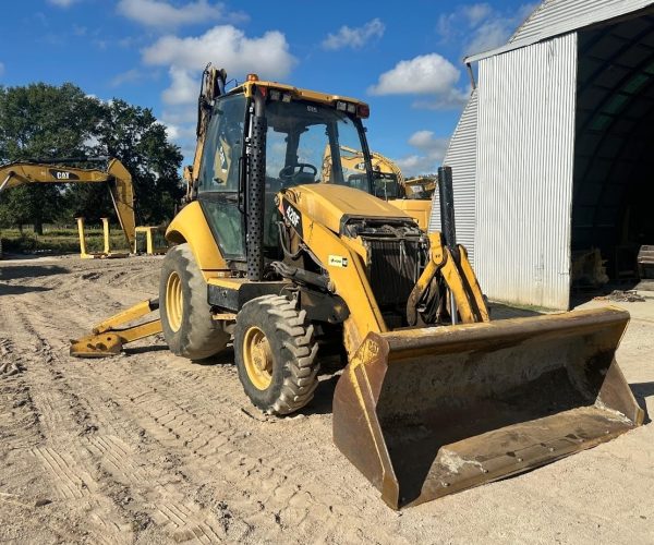 2015 CATERPILLAR 420F BACKHOE ENCLOSED CAB 4X4 001