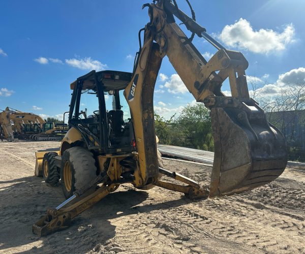 2015 CATERPILLAR 420F BACKHOE ENCLOSED CAB 4X4 005