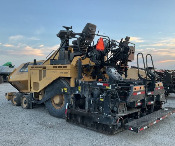2015 CATERPILLAR AP1000F WHEEL ASPHALT PAVER 003