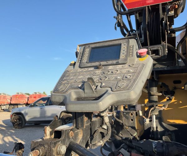 2015 CATERPILLAR AP1000F WHEEL ASPHALT PAVER 007