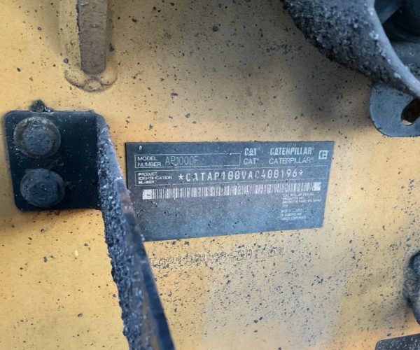 2015 CATERPILLAR AP1000F WHEEL ASPHALT PAVER 010
