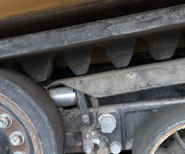 2015 CATERPILLAR AP1055F TRACK ASPHALT PAVER 004