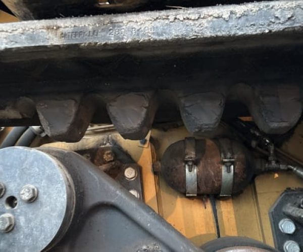 2015 CATERPILLAR AP1055F TRACK ASPHALT PAVER 032