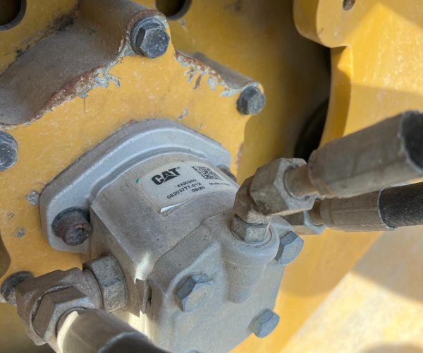2015 CATERPILLAR CB34B XW DOUBLE DRUM VIBRATORY ROLLER 006