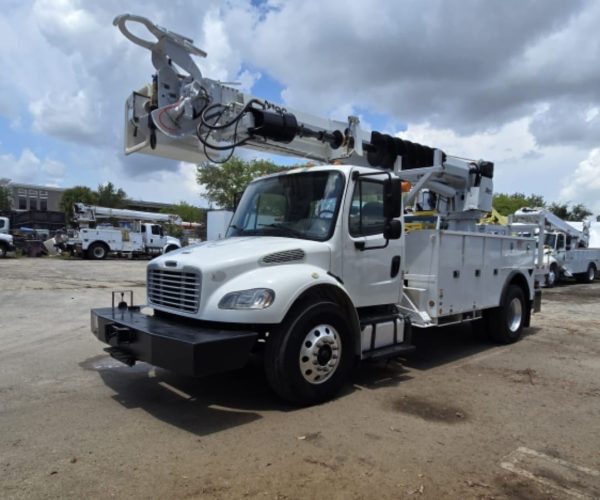 2015 FREIGHTLINER BUCKET TRUCK & DIGGER ALTEC DM47 47FT HEIGHT 001