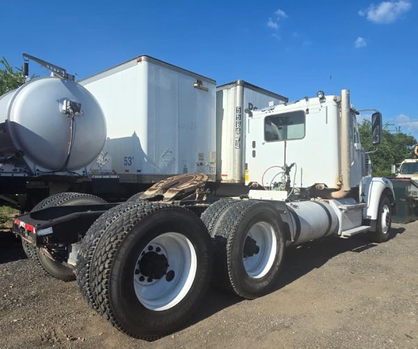 2015 FREIGHTLINER CORONADO DAY CAB W PTO PUMP 010