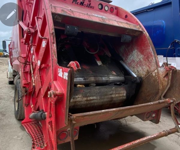 2015 FREIGHTLINER GARBAGE REAR LOADER TRUCK 20 YARDS CAPACITY 004