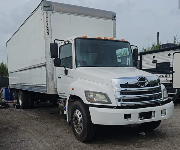 2015 HINO BOX TRUCK 26FT WITH ALUMINUM LIFT GATE, GRW 25.950 LBS 002