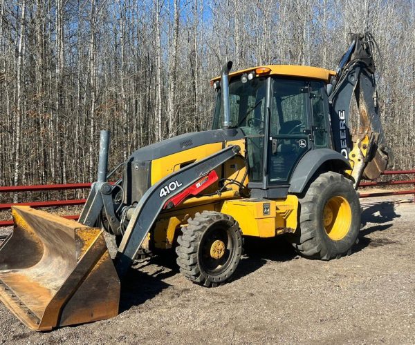 2015 JOHN DEERE 410L BACKHOE 4X4 CAB 001