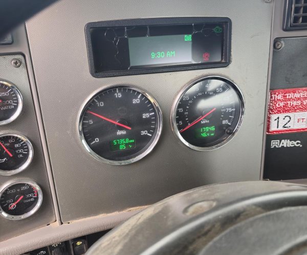 2015 KENWORTH T370 DIGGER DERRICK DC47 TR 013