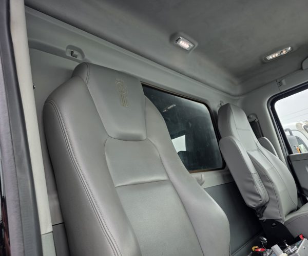 2015 KENWORTH T880 TRI-AXLE DUMP TRUCK 005