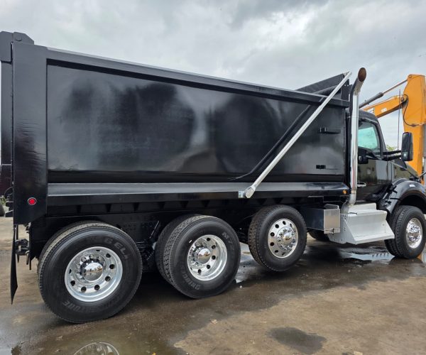 2015-KENWORTH-T880-TRI-AXLE-DUMP-TRUCK-009