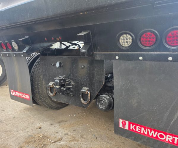 2015-KENWORTH-T880-TRI-AXLE-DUMP-TRUCK-016