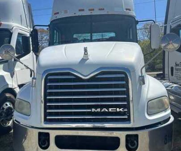 2015-MACK-DAY-CAB-TANDEM-AXLE-AU-TRANSMISSION-002