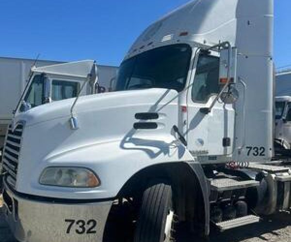 2015-MACK-DAY-CAB-TANDEM-AXLE-AU-TRANSMISSION-003